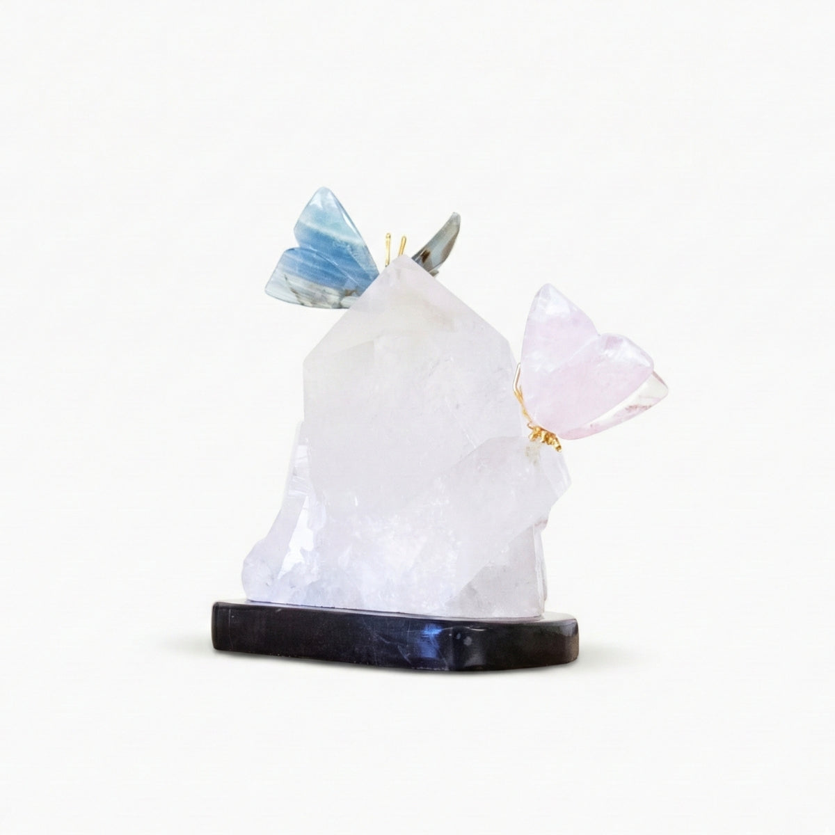 Casal de Borboletas |  Esculpida em Ônix Azul Argentino e Quartzo Rosa Na Drusa de Cristal Quartzo