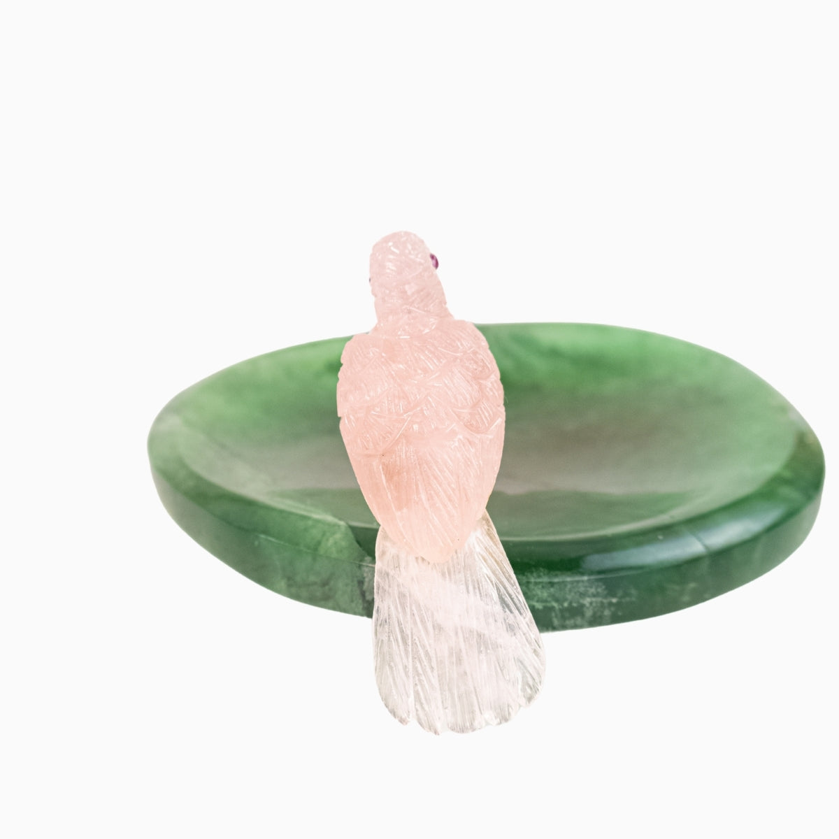Papagaio |  Esculpido em Quartzo Rosa pousando no Bowl em Fluorita Verde