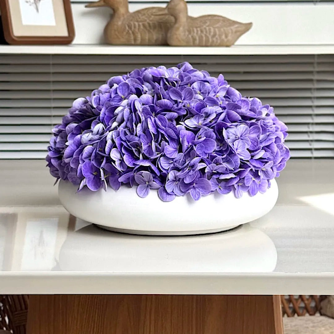 Hortênsias Aline com Vaso Liso em Cerâmica | Centro de Mesa