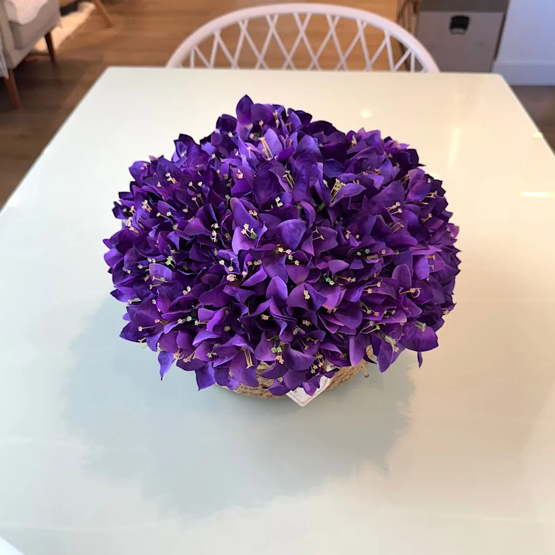 Bougainvilles Violleta com vaso em Vime Natura | Centro de mesa